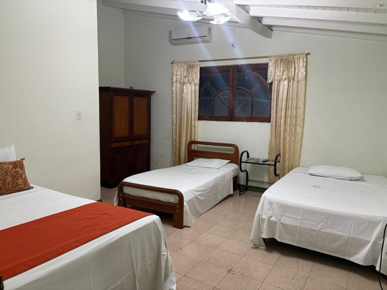 Hosteria De La Plaza Menor Santa Fe de Antioquia Kültér fotó