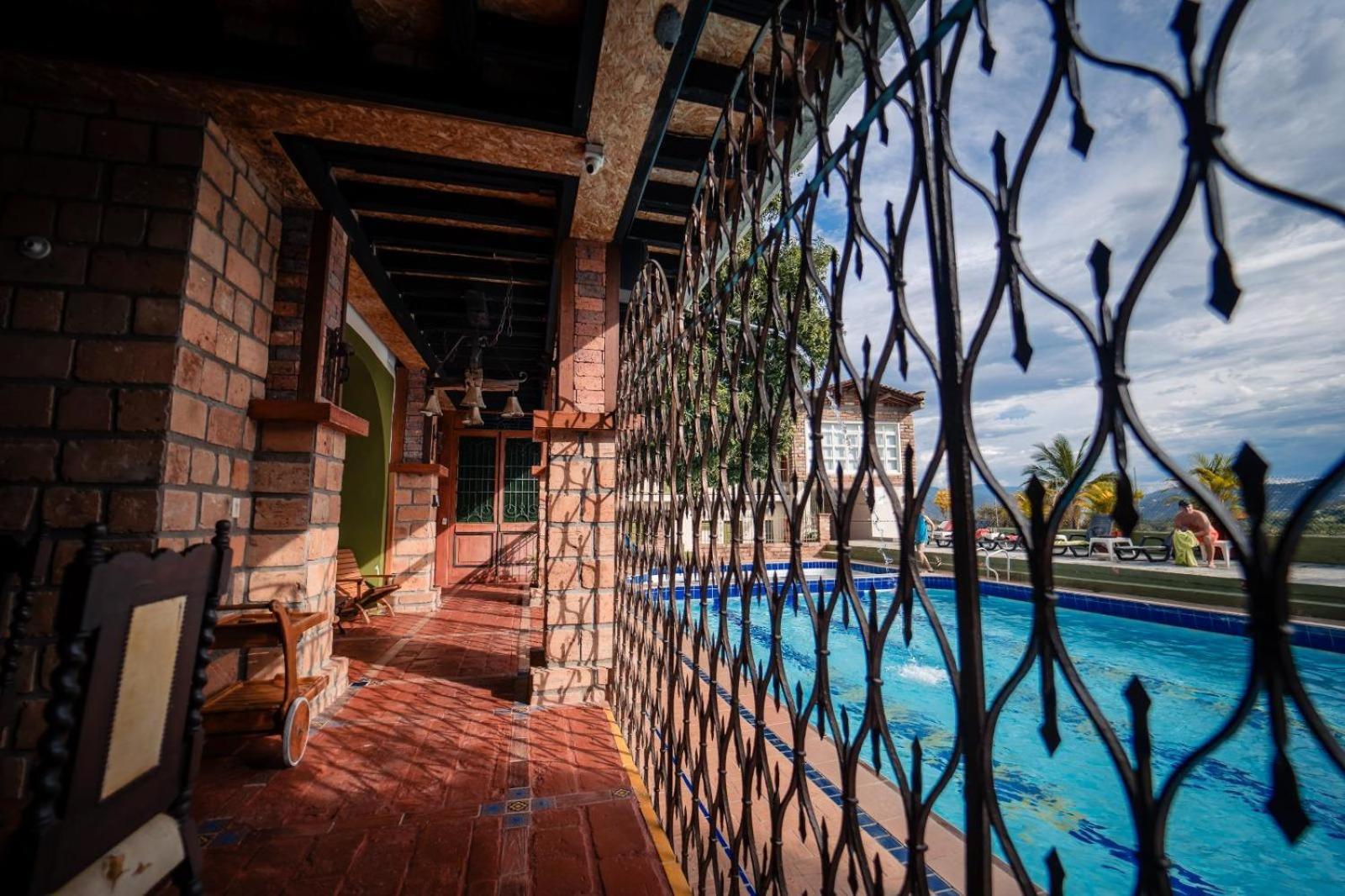 Hosteria De La Plaza Menor Santa Fe de Antioquia Kültér fotó